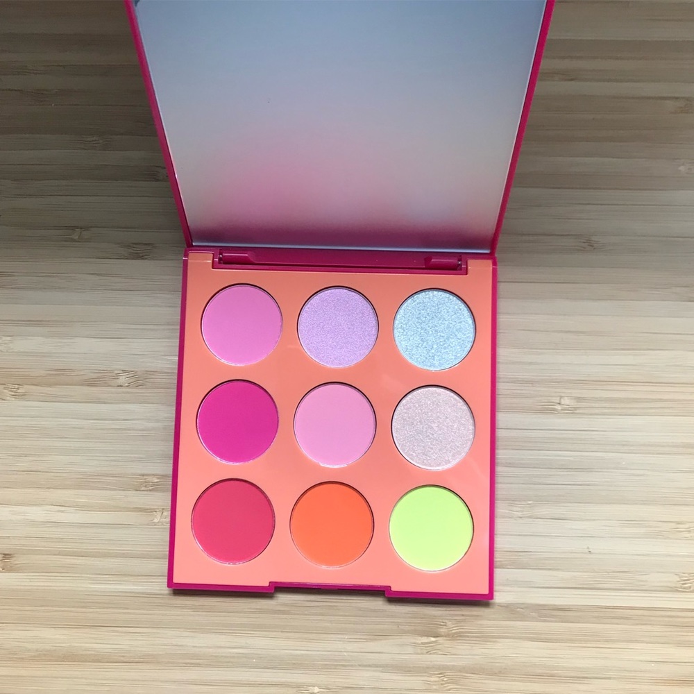 Morphe 9H Hot For Hue Artistry Palette